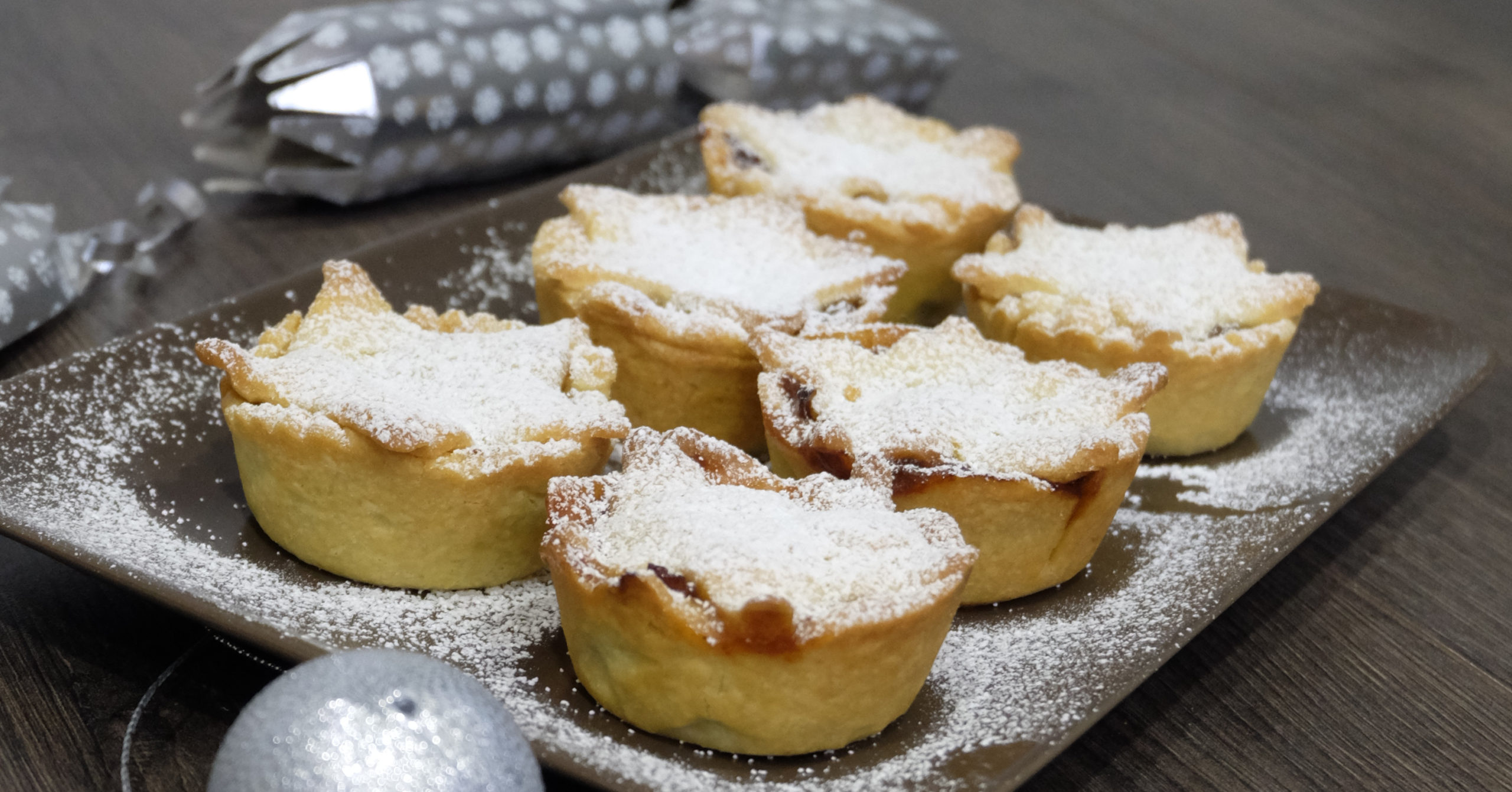 Mince Pies. Wholemeal and Plain. Pełnoziarniste i zwykłe.