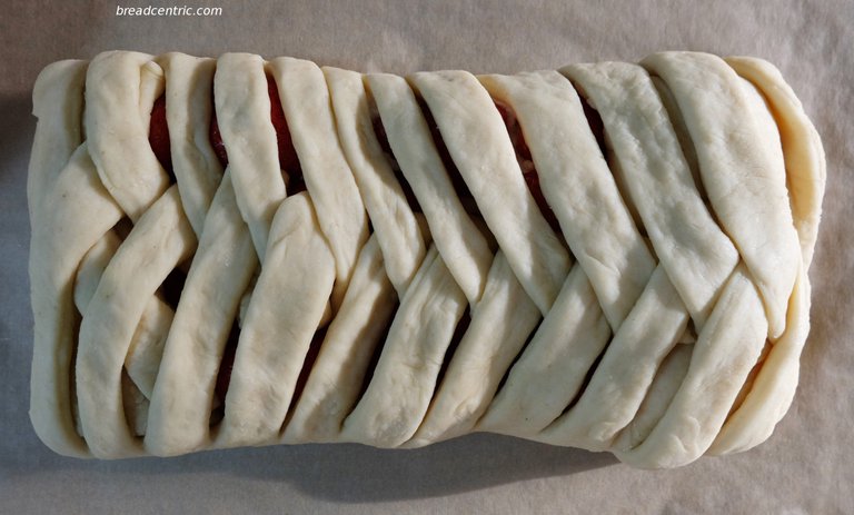 Braided cake